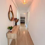 Appartement Modern & Bright With Balcony *
